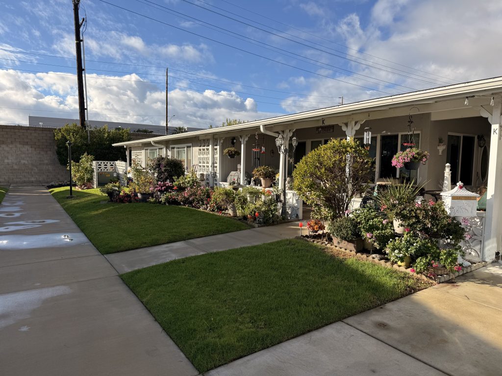 corner lot and home in leisure World Seal beach