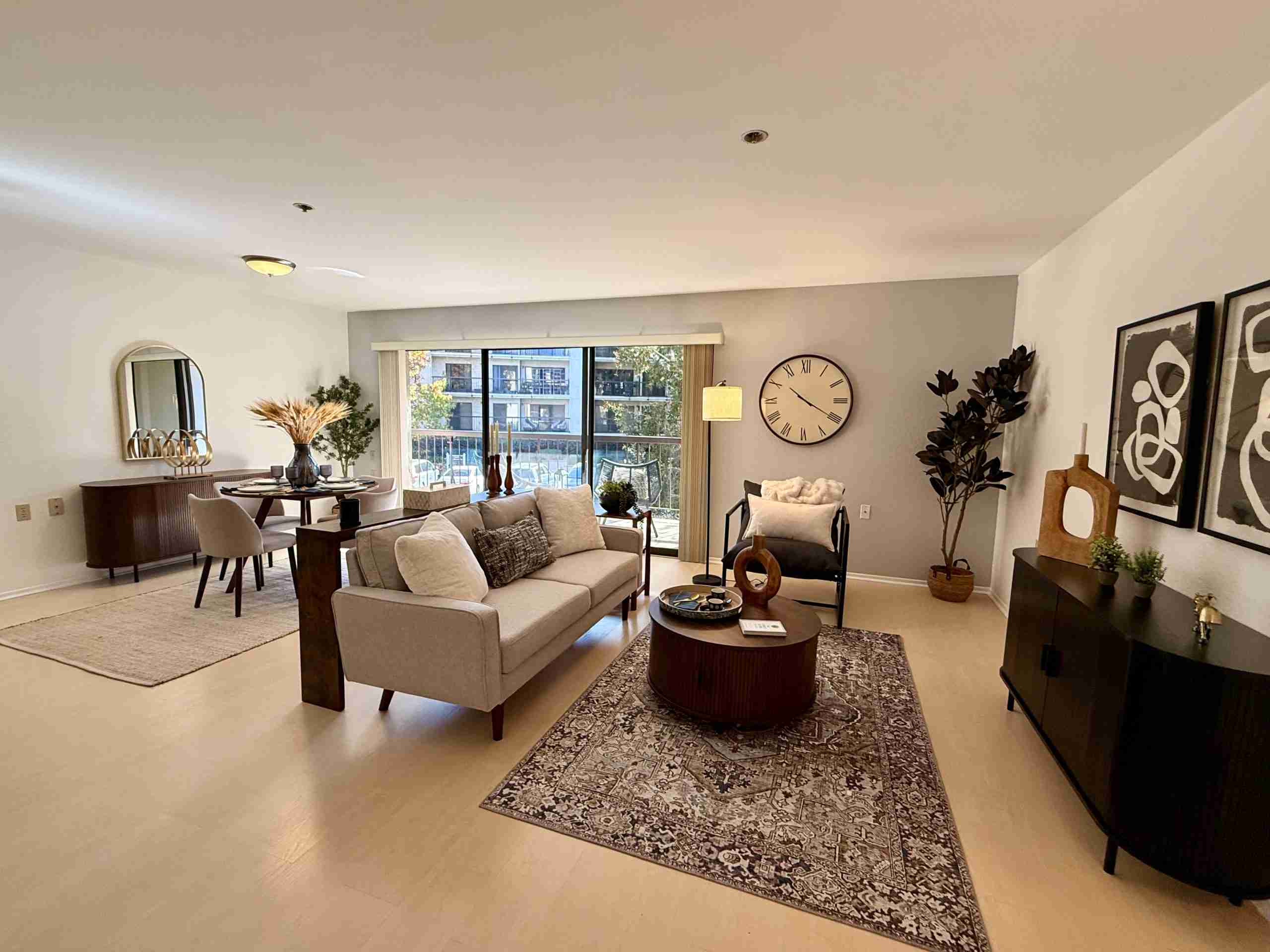 Living room staging - Leisure World