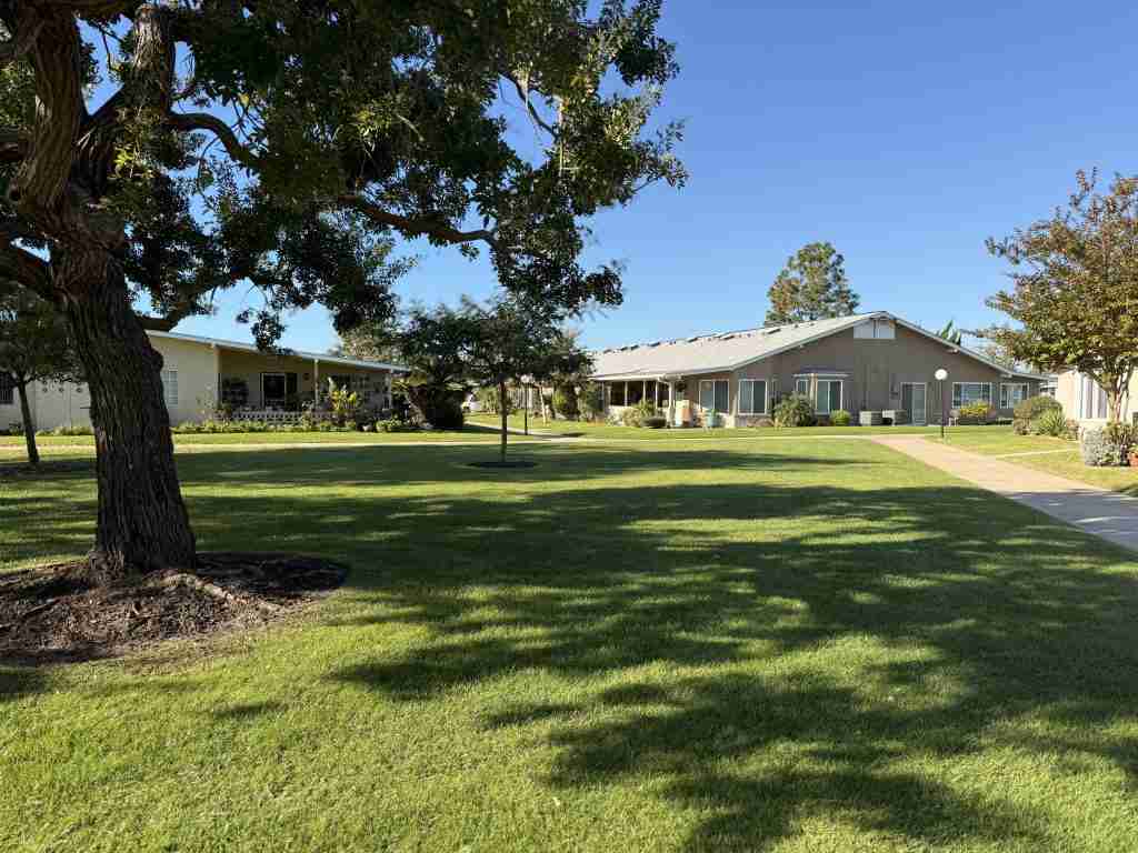 Downsizing Tips for Moving to Leisure World Seal Beach